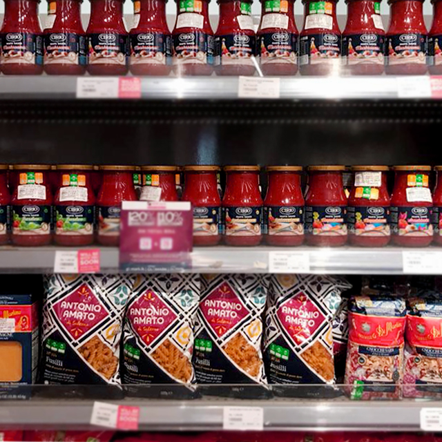 Cirio Tomato Display